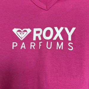 💞 Roxy Parfums Promotional T-Shirt M 95% Cotton 5% Spandex Pink